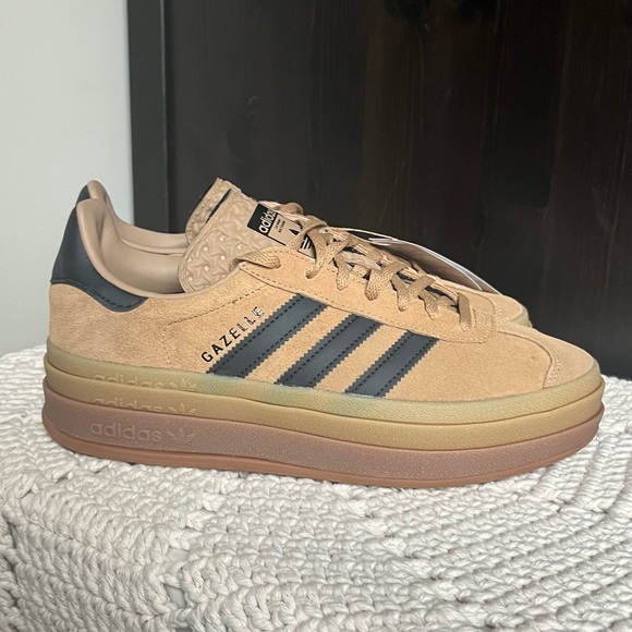 NWT Adidas Gazelle Bold Cardboard / Black / Gum women’s size 8 - Picture 9 of 14